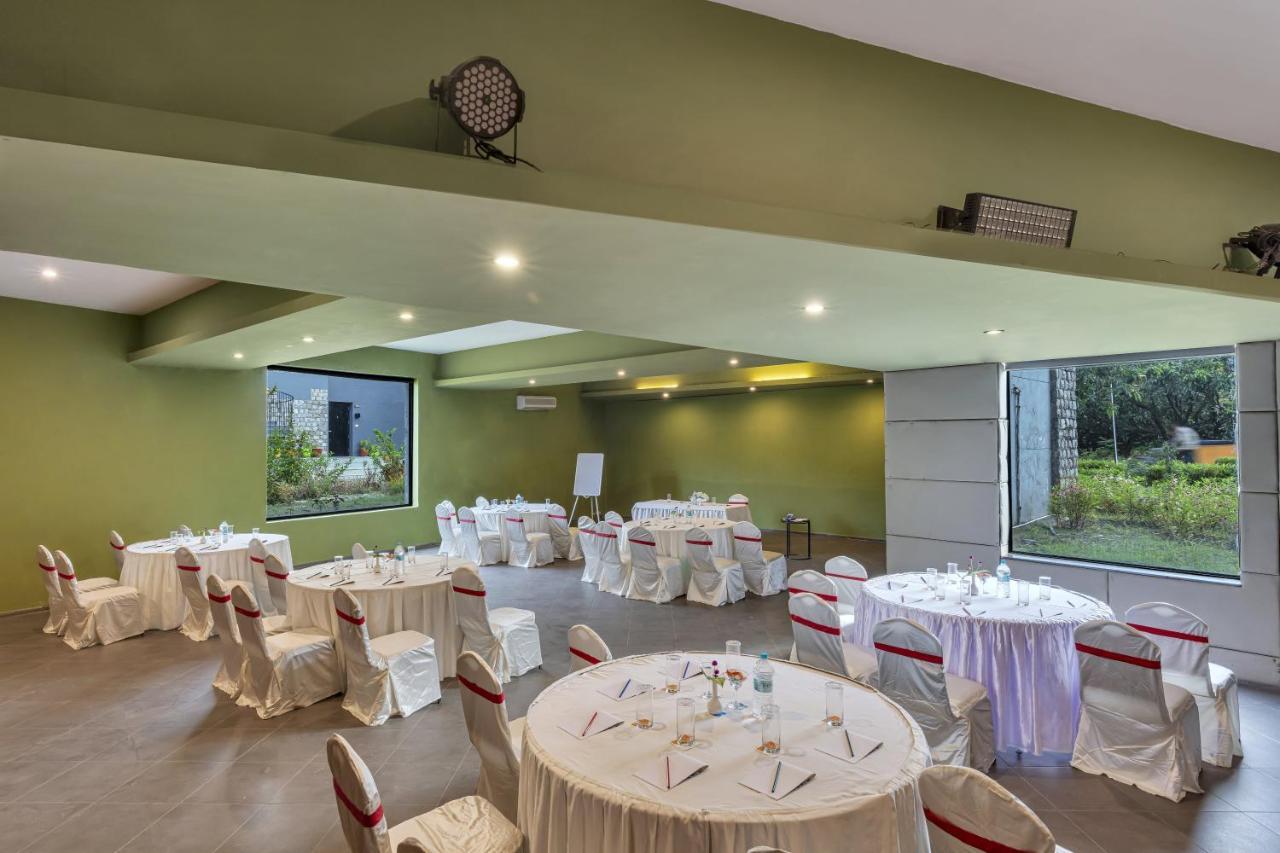 Club Mahindra Corbett Hotel Garjia Luaran gambar